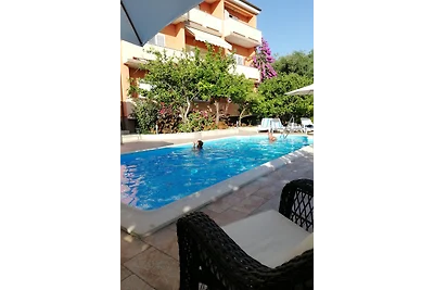 Haus Sany mit Pool
