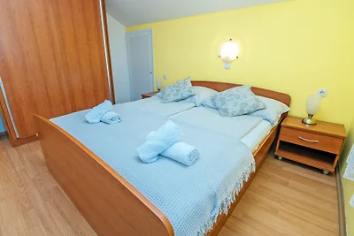 Haus Sany mit Pool