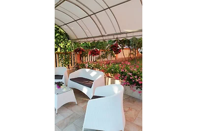 Haus Sany mit Pool