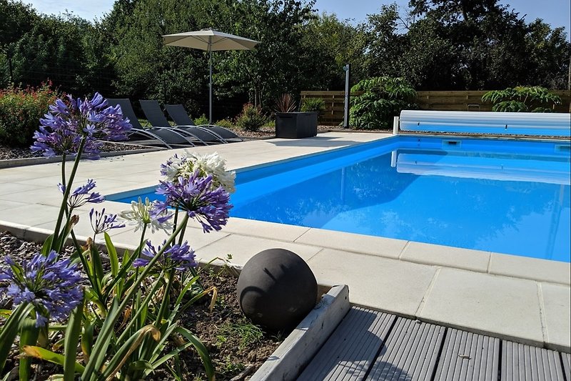 La Fontaine Ferienhaus mit Pool in Vesly Firma La