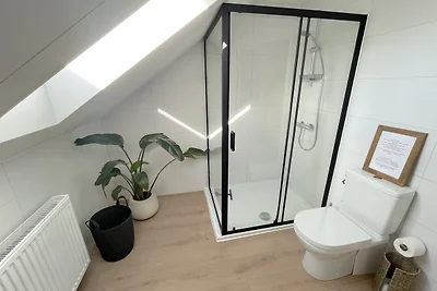 Barefoot Beach Studio