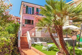 Villa Magnolia Costarainera