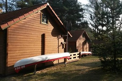 Casa de vacaciones "A" con barco en el lago