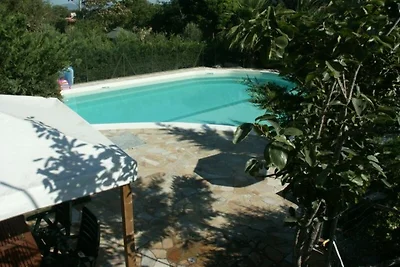 Romantischer Bungalow am Pool