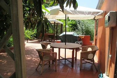 Romantischer Bungalow am Pool