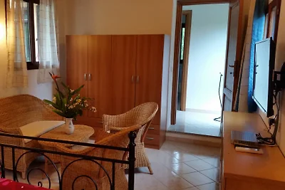 Bungalow im Olivenhain + Pool