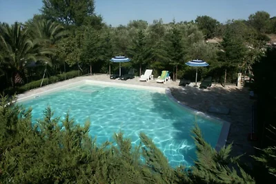 Bungalow im Olivenhain + Pool