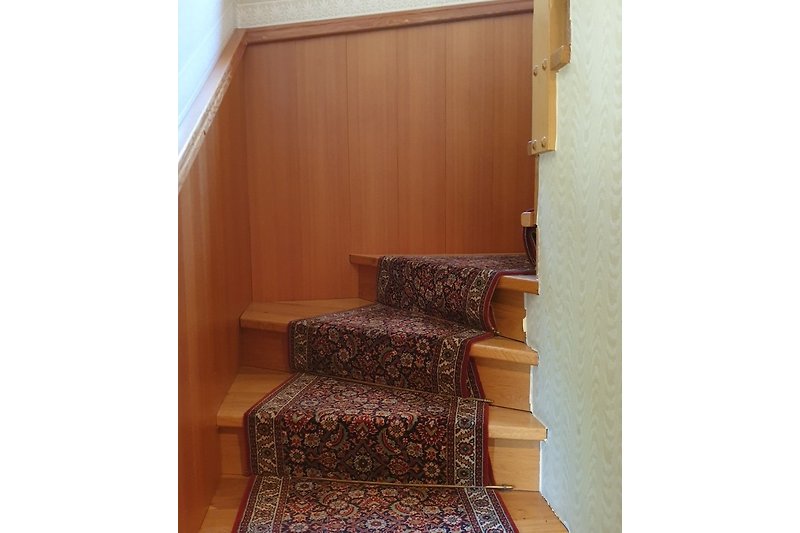 Treppe  vom Eingang zum Wohnbereich