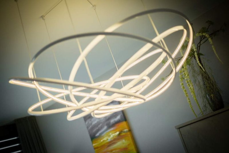 Design Lampe im Wohnzimmer