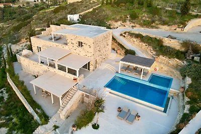 Villa Inia