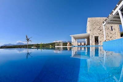 Villa Inia