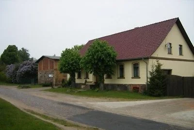 Bauernhof mit Badestelle und Boot