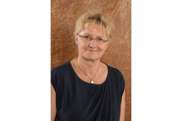 Frau C. Loerzer Frau C. Loerzer