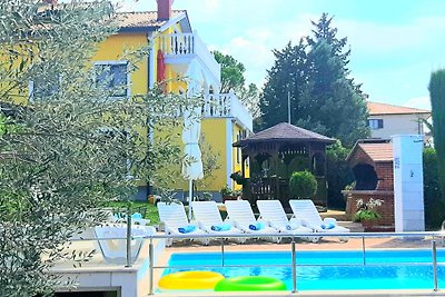 Ferienhaus   mit Beheiztem Pool