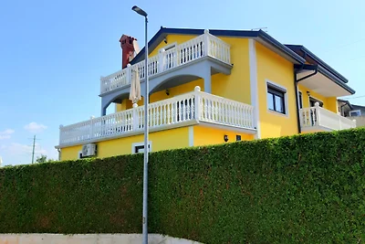 Ferienhaus   mit Beheiztem Pool