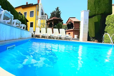 Ferienhaus  **** mit Beheiztem Pool
