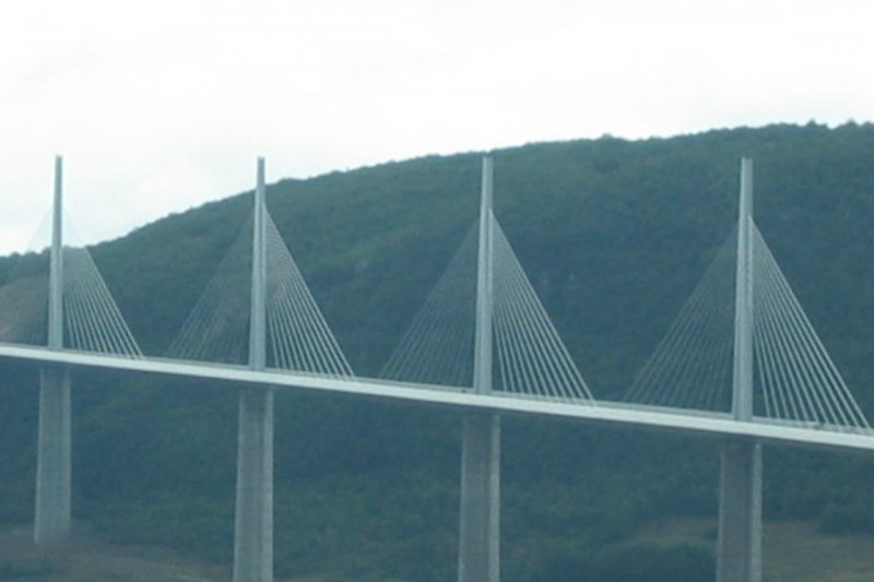 Die imposante Autobahnbrücke bei Millau