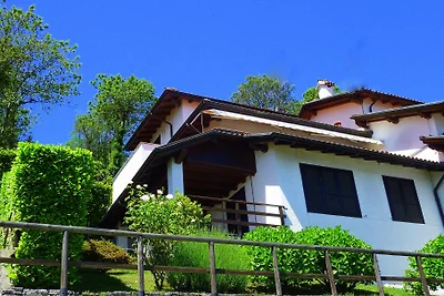 Alba sul Lago