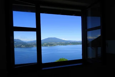 Alba sul Lago