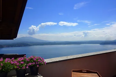 Nido sul Lago
