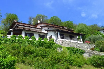 Nido sul Lago