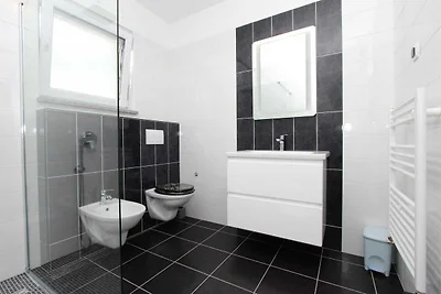 KARLO 2 Ferienhaus mit Pool (sa bazenom)