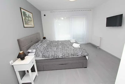 KARLO 2 Ferienhaus mit Pool (sa bazenom)