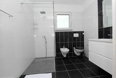 KARLO 2 Ferienhaus mit Pool (sa bazenom)