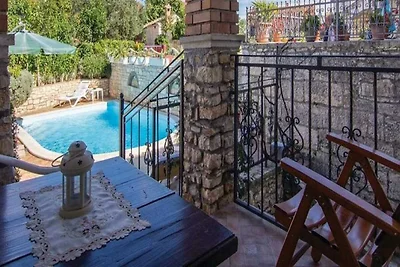 MARINA Ferienhaus mit Pool