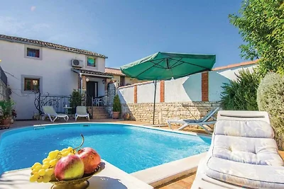 MARINA Ferienhaus mit Pool