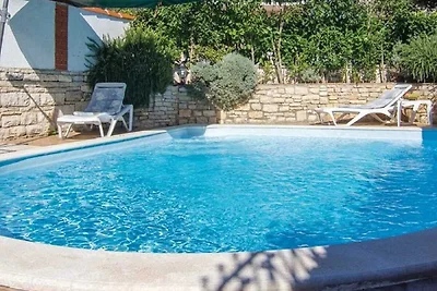 MARINA Ferienhaus mit Pool
