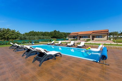 Villa Natura mit Pool