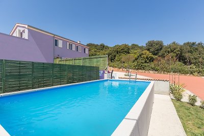 Casa Lavanda con piscina y jardín
