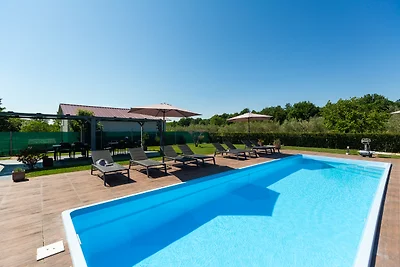 Villa Natura mit Pool