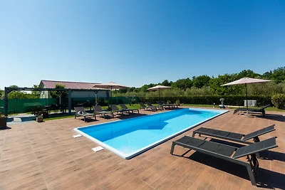Villa Natura mit Pool