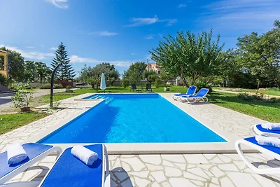 Susnjic con piscina