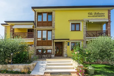 Villa Bellissima Funtana mit Garten