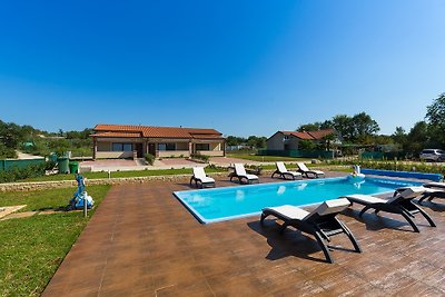 Villa Natura mit Pool