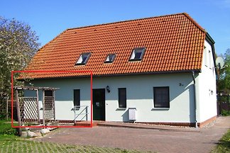 Landhaus am Teich FeWo rot