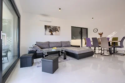 Villa Delfin