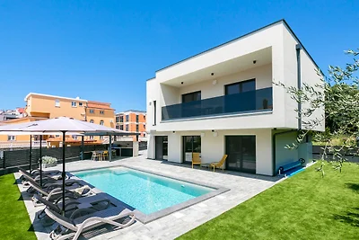 Villa Mila with Pool