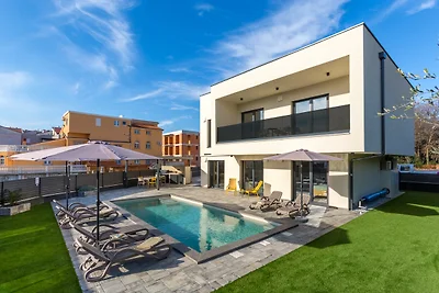 Villa Mila with Pool