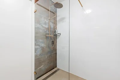 Lovina Beach House Urban Home Stay