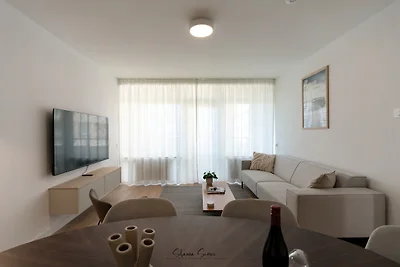 Lovina Beach House Urban Home Stay