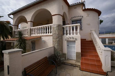 Villa Laura-sonnige Oase