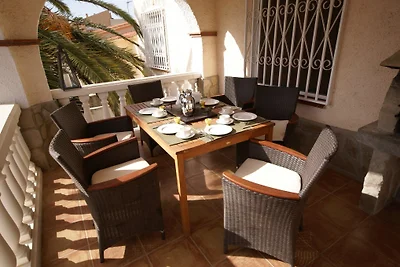 Villa Laura-sonnige Oase
