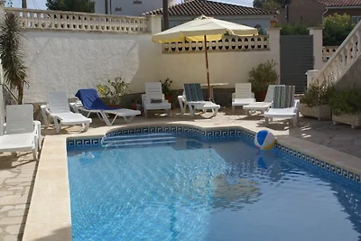 Villa Laura-sonnige Oase