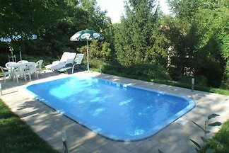 Villa Nóra mit Pool