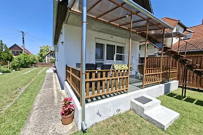 Hibiscus House with Wi-Fi