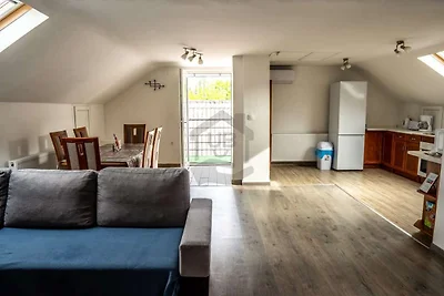 Villa FLORA mit aufgestelltem Pool